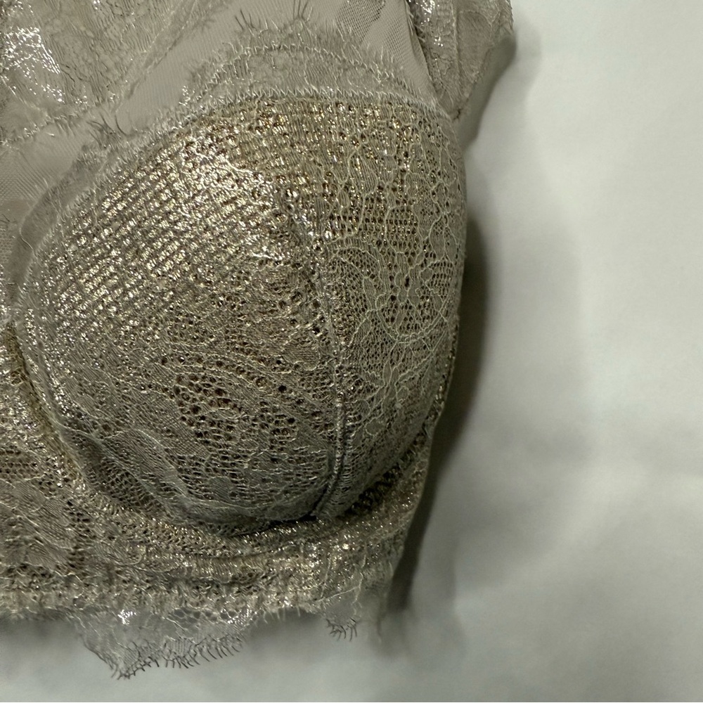 Victoria’s Secret Bra Pearl Silver Color - Picture 3 of 3